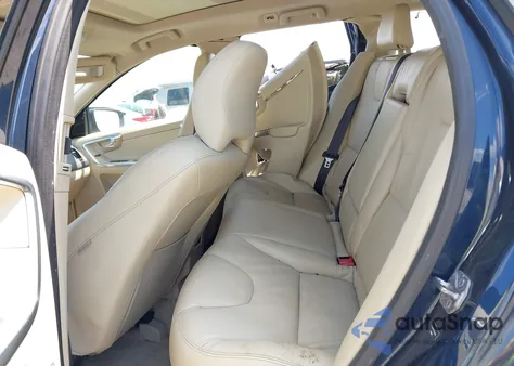 2015 Volvo Xc60 T6 из США, поврежденный, VIN YV4902RK7F2659176